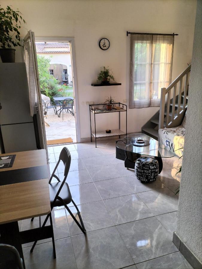 Maison Coquette En Camargue Галларг-ле-Монтюё Экстерьер фото